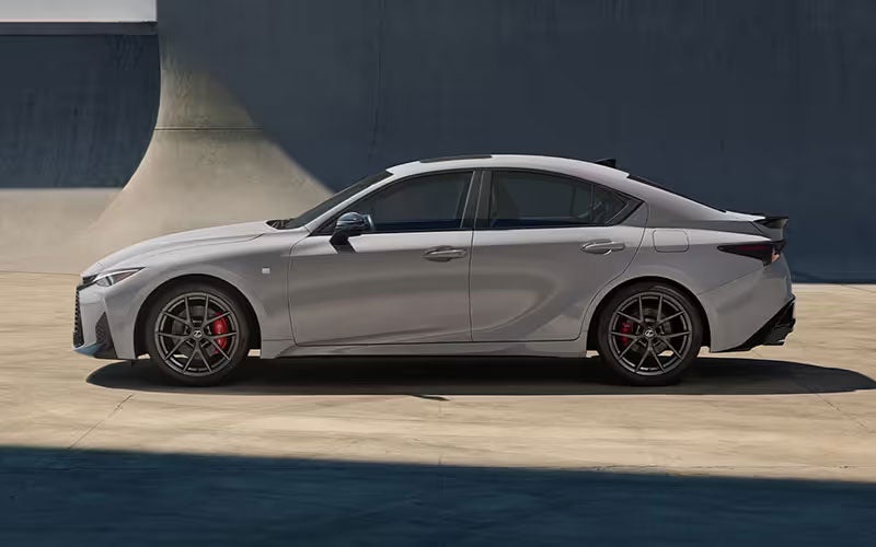Lexus IS